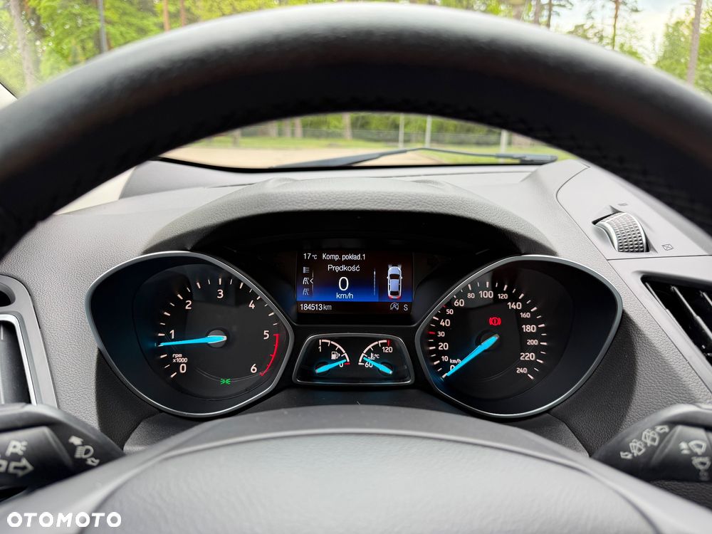 Ford Kuga 2.0 TDCi 2x4 Titanium - 20