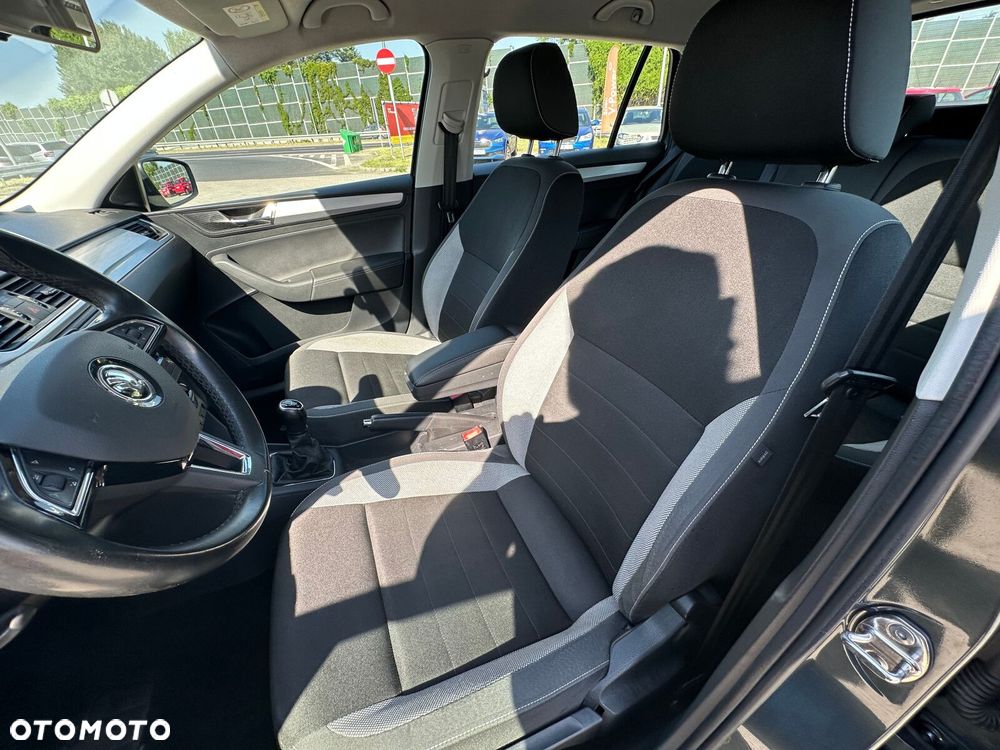 Skoda RAPID Spb 1.0 TSI Ambition - 10