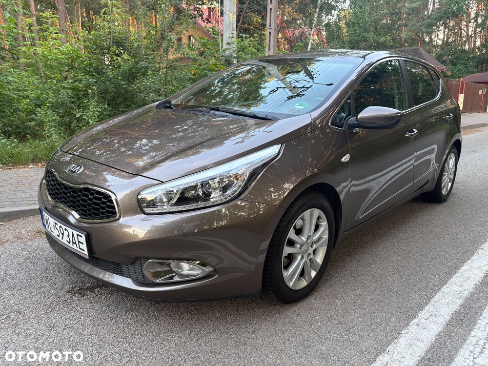 Kia Ceed 1.6 GDI L Business Line - 1