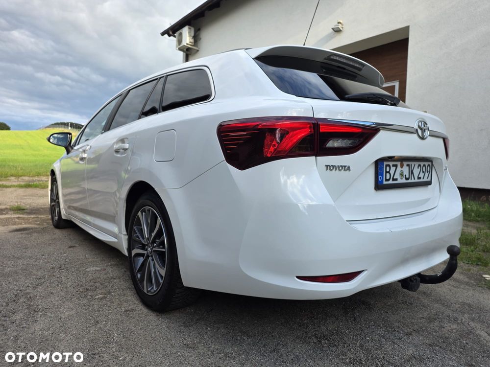 Toyota Avensis - 5