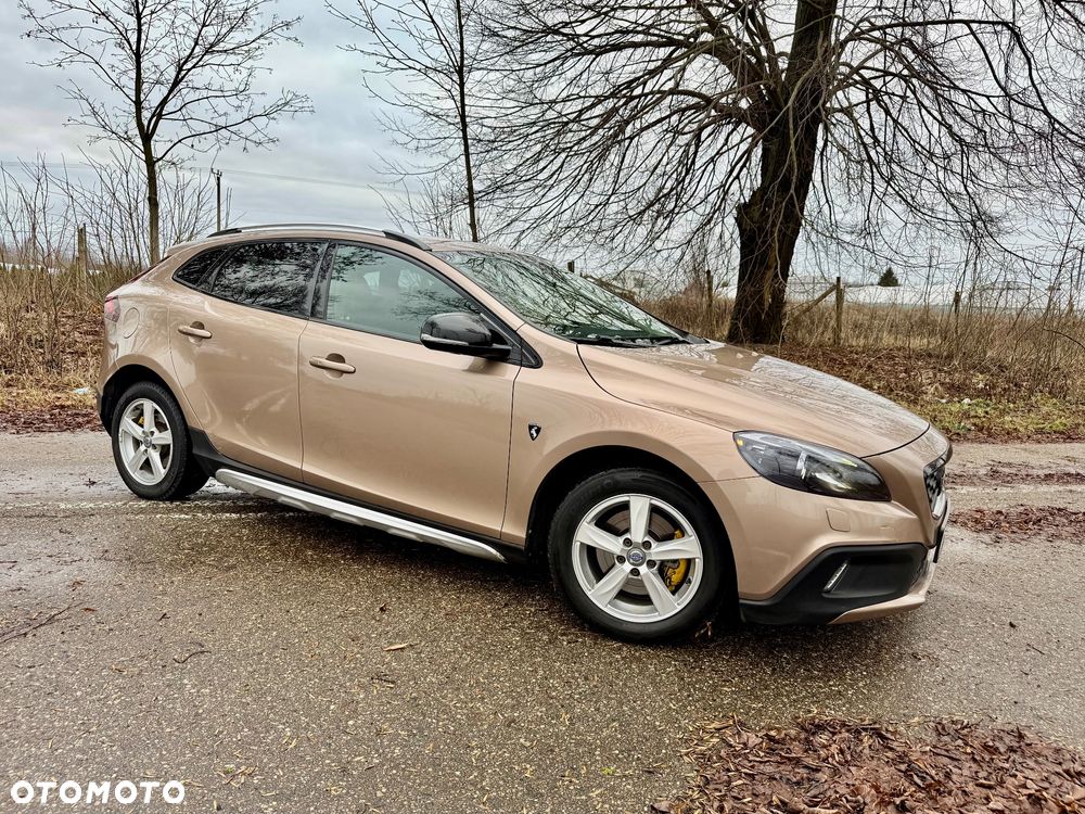 Volvo V40 Cross Country D2 Summum - 4