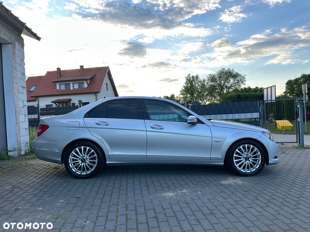 Mercedes-Benz Klasa C 220 CDI BlueEff Edition Avantgarde - 15