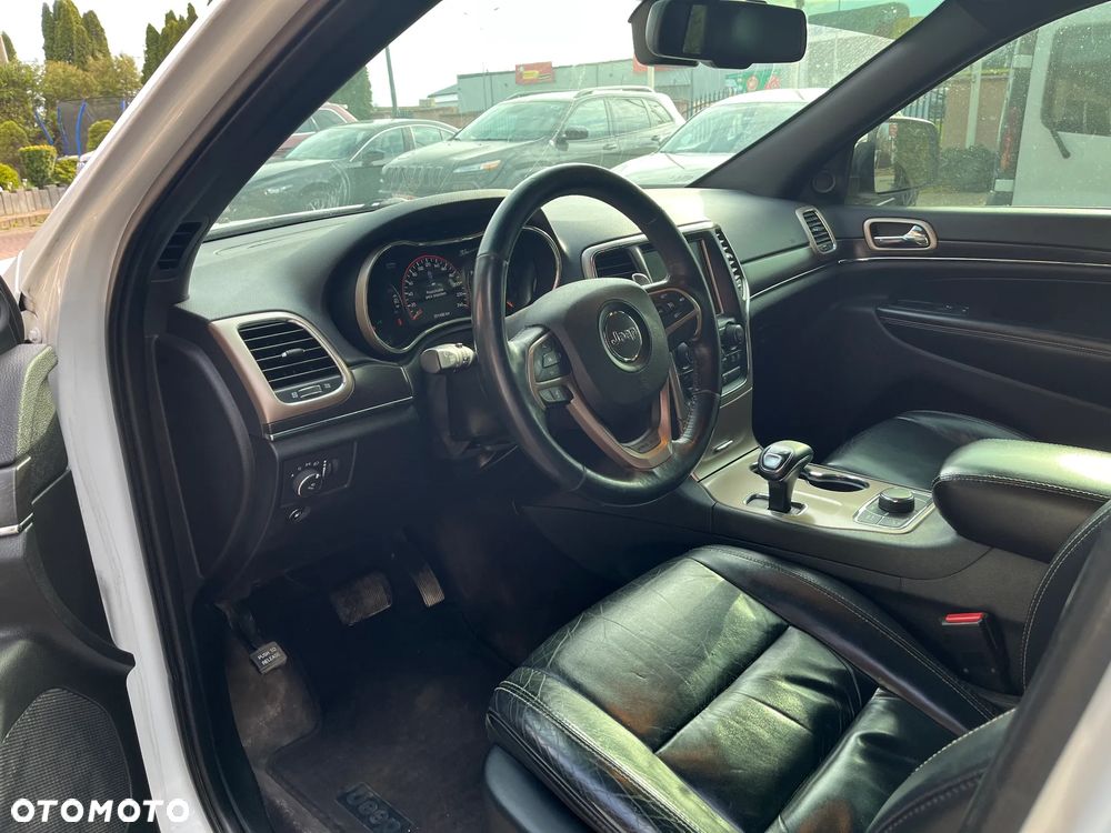 Jeep Grand Cherokee - 17