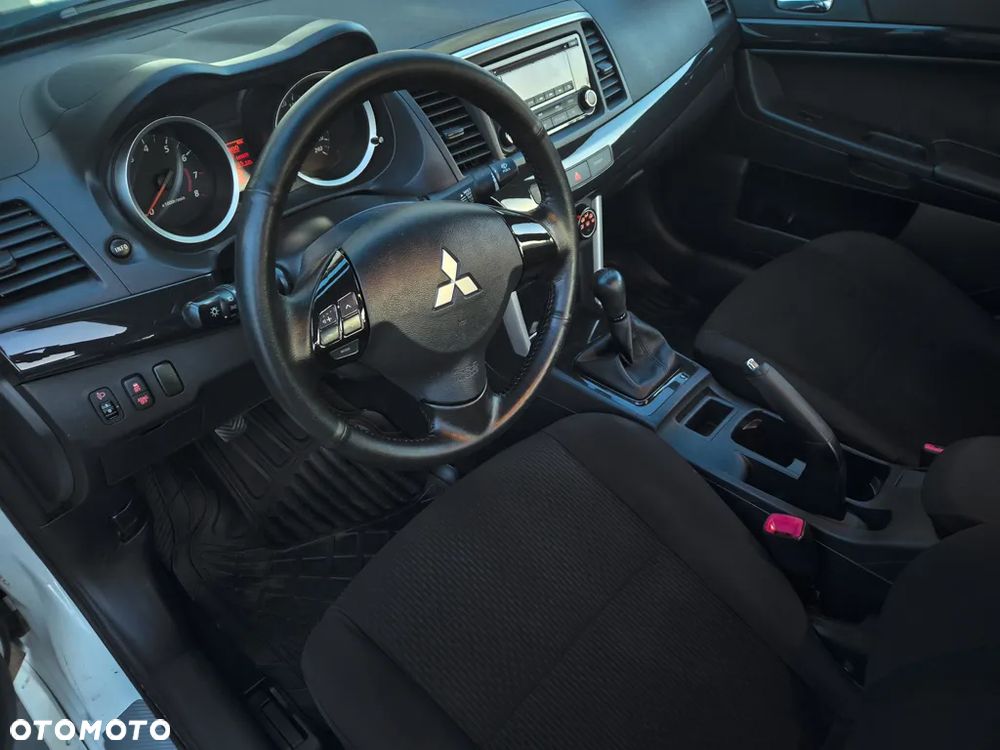 Mitsubishi Lancer - 18
