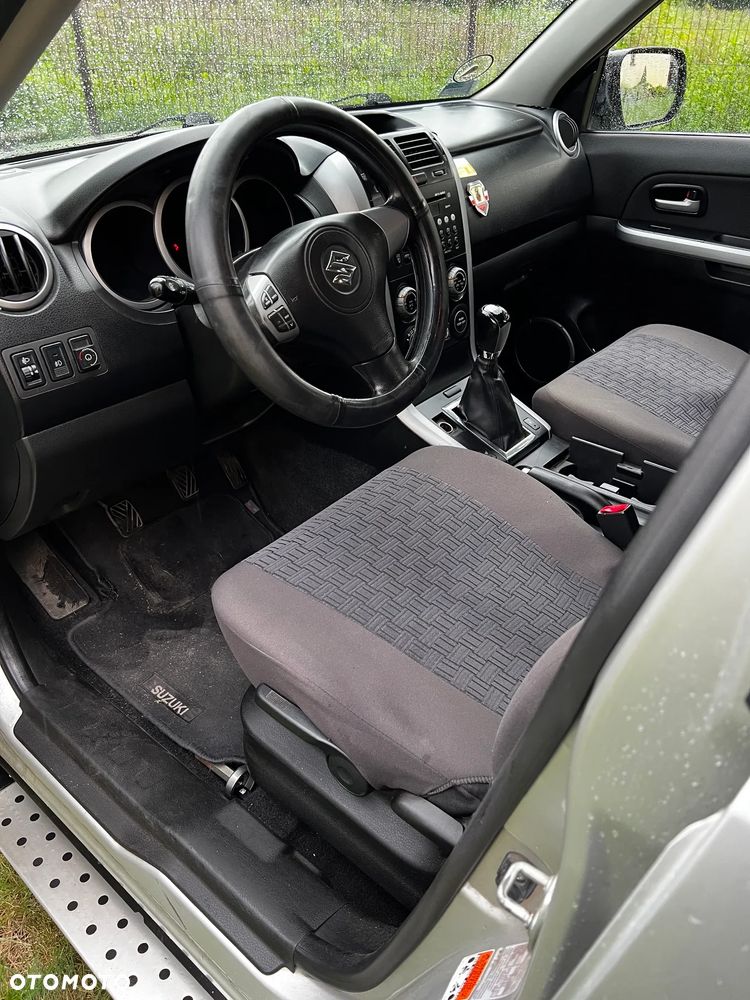 Suzuki Grand Vitara 2.0 Comfort - 9