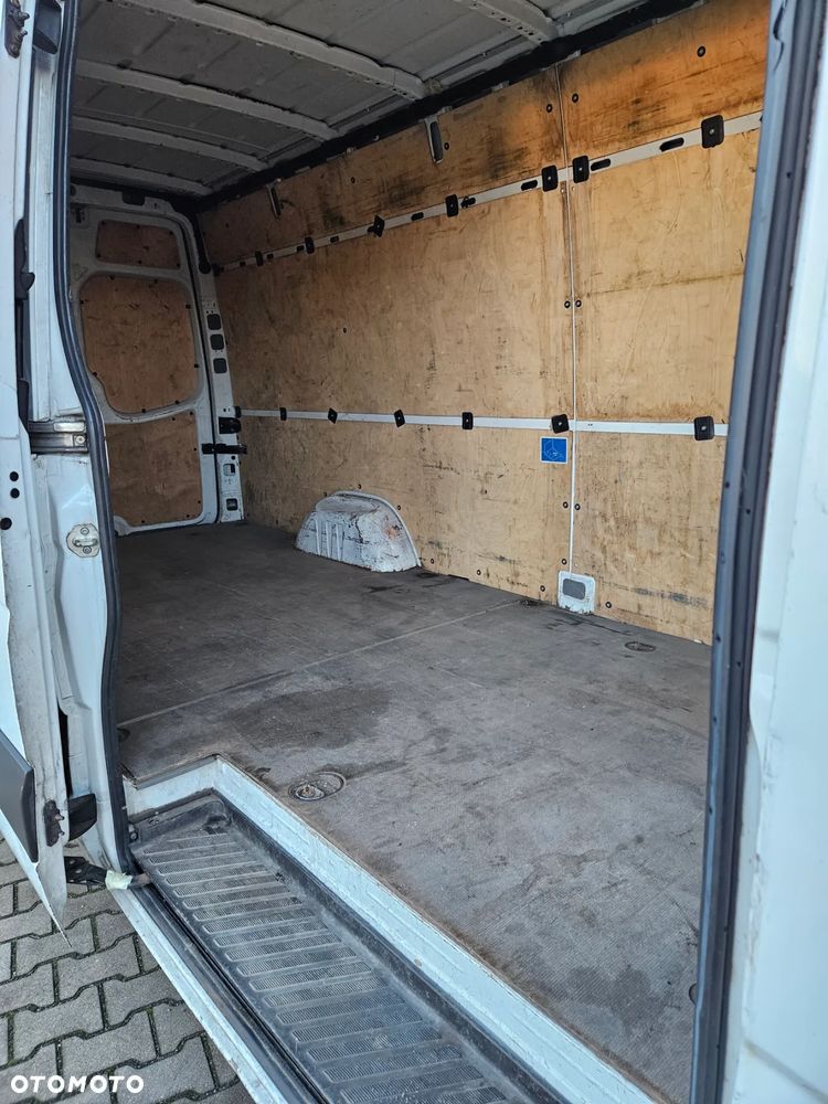 Mercedes-Benz Sprinter - 9