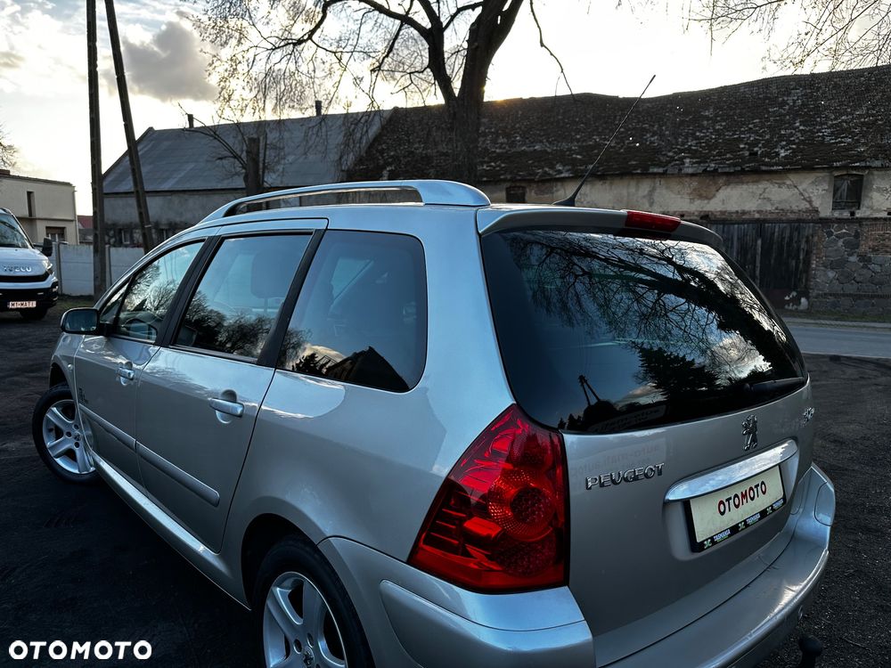 Peugeot 307 SW 140 OXYGO - 8