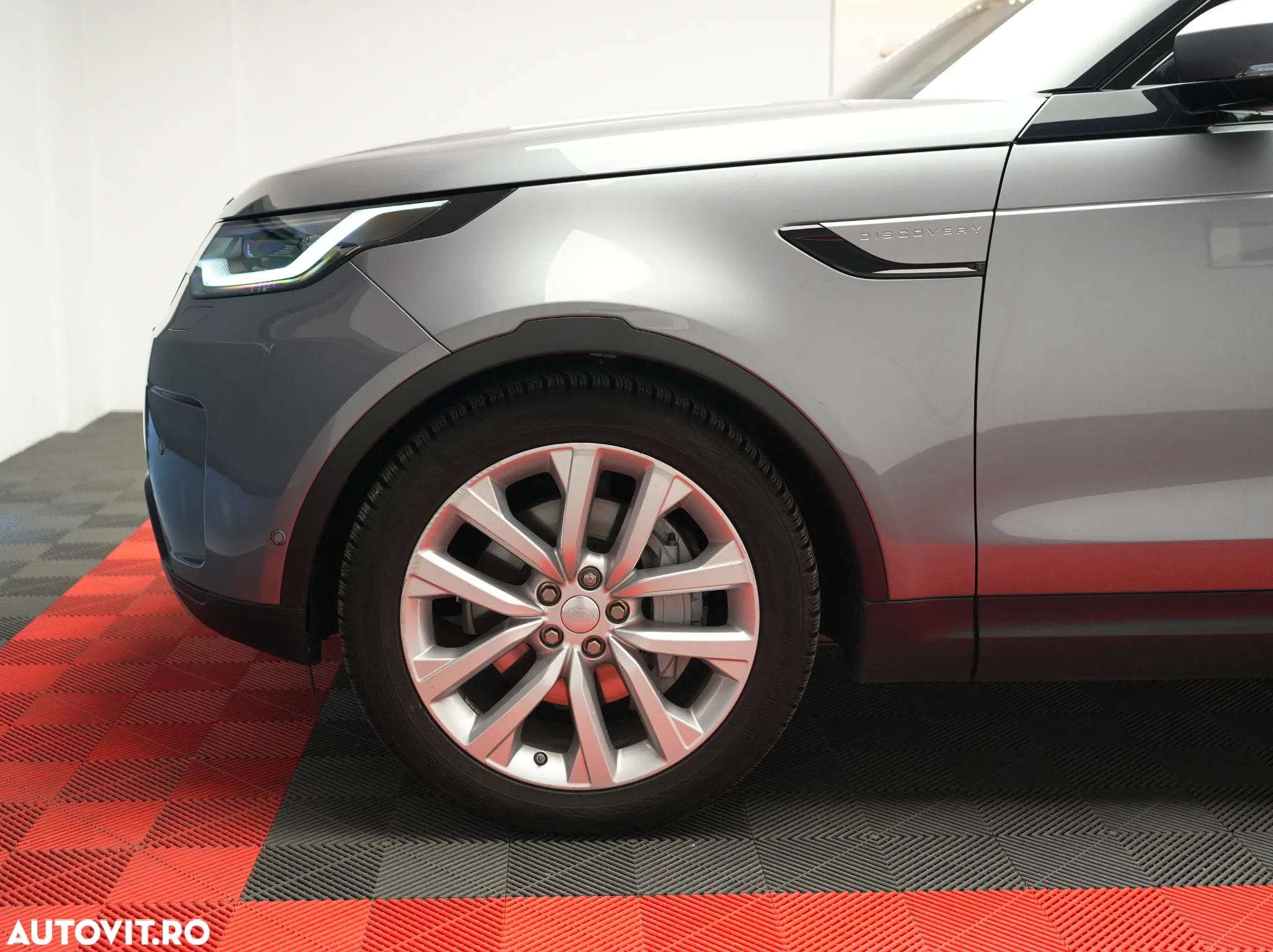 Land Rover Discovery 3.0 D250 MHEV SE - 7
