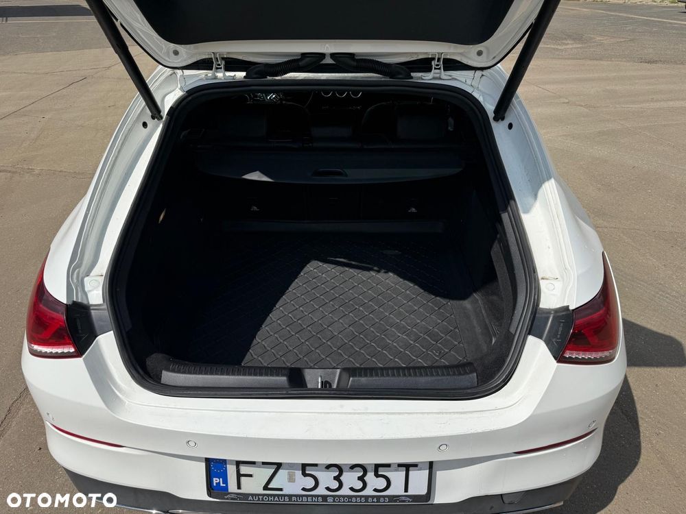 Mercedes-Benz CLA - 10