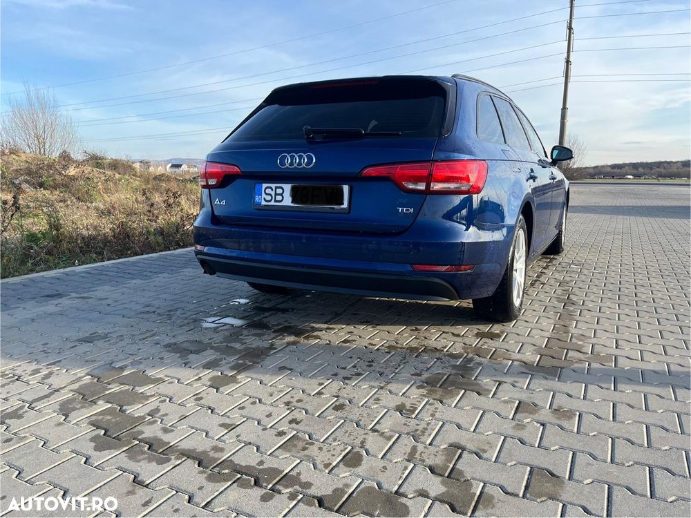 Audi A4 Avant 2.0 TDI Design - 6