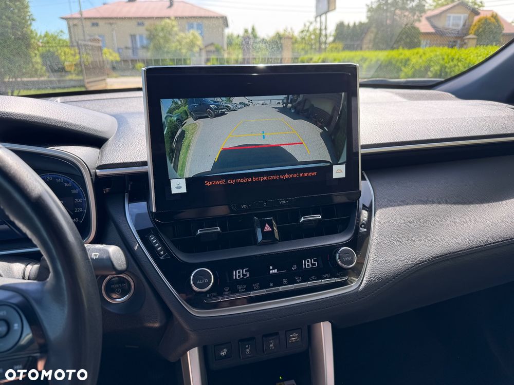 Toyota Corolla Cross 2.0 Hybrid Style AWD - 17