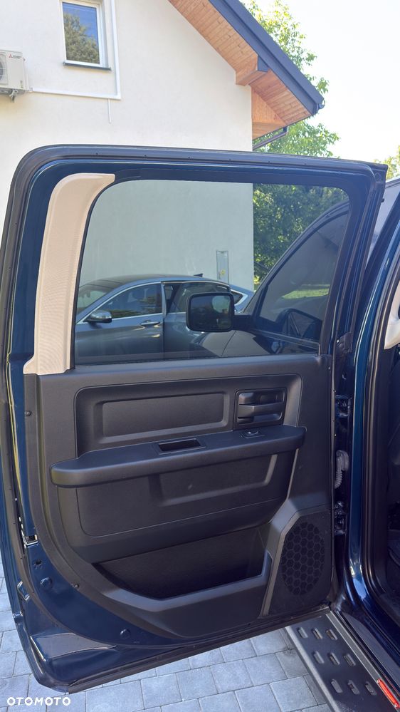 Dodge RAM - 28