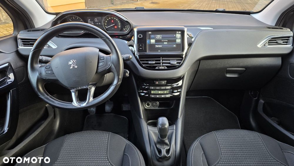 Peugeot 208 1.2 PureTech GPF Signature S&S - 13