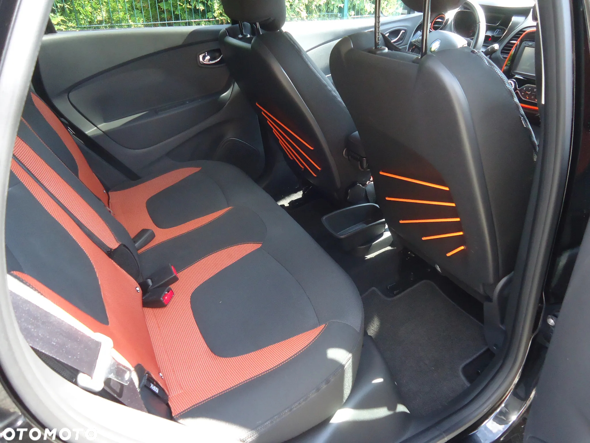 Renault Captur ENERGY TCe 120 EDC Intens - 14