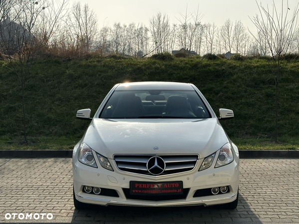 Mercedes-Benz Klasa E 200 Coupe BlueEFFICIENCY Elegance