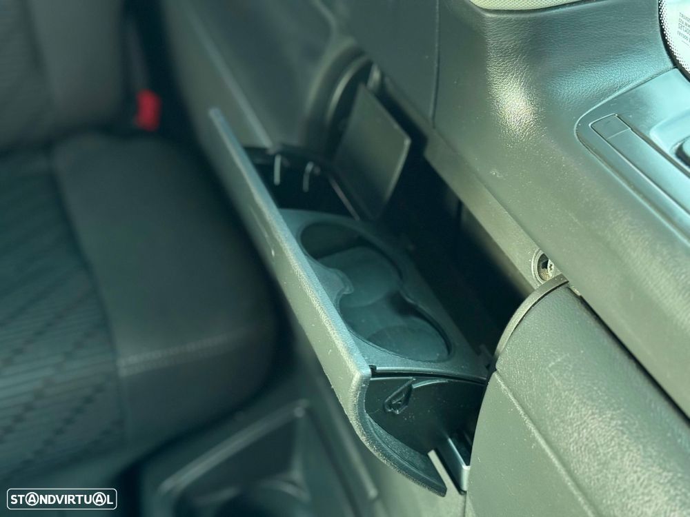 VW Multivan 2.0 TDi 180 Highline BlueMotion - 52