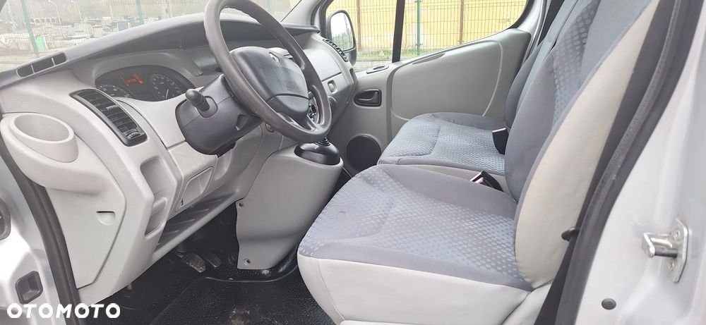 Renault Trafic - 2