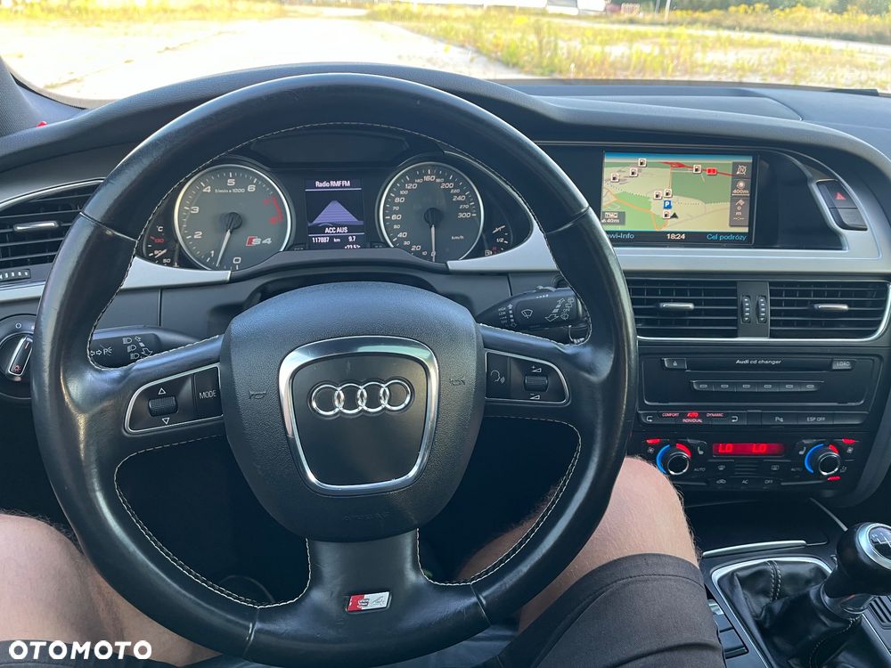 Audi S4 Avant - 37