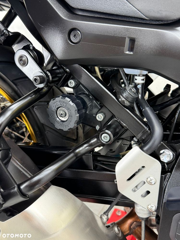 Suzuki V-STROM - 15