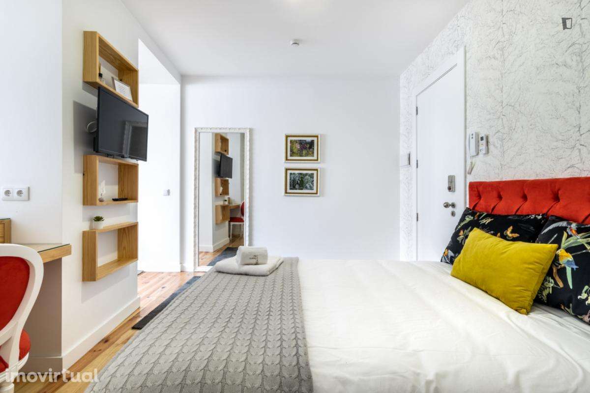 Estúdio - localizado em Montarroio Coimbra - Grande imagem: 4/12