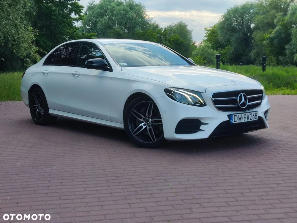 Mercedes-Benz Klasa E 220 d 4-Matic 9G-TRONIC - 2