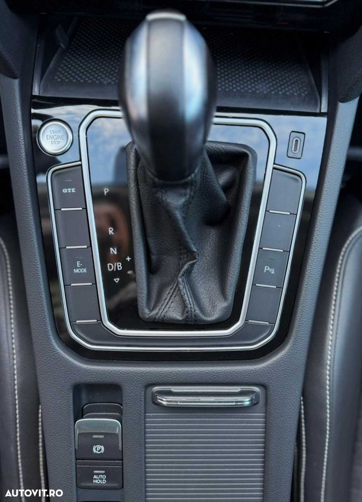 Volkswagen Passat - 28