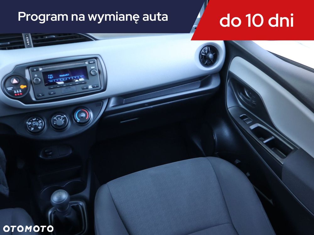 Toyota Yaris - 10