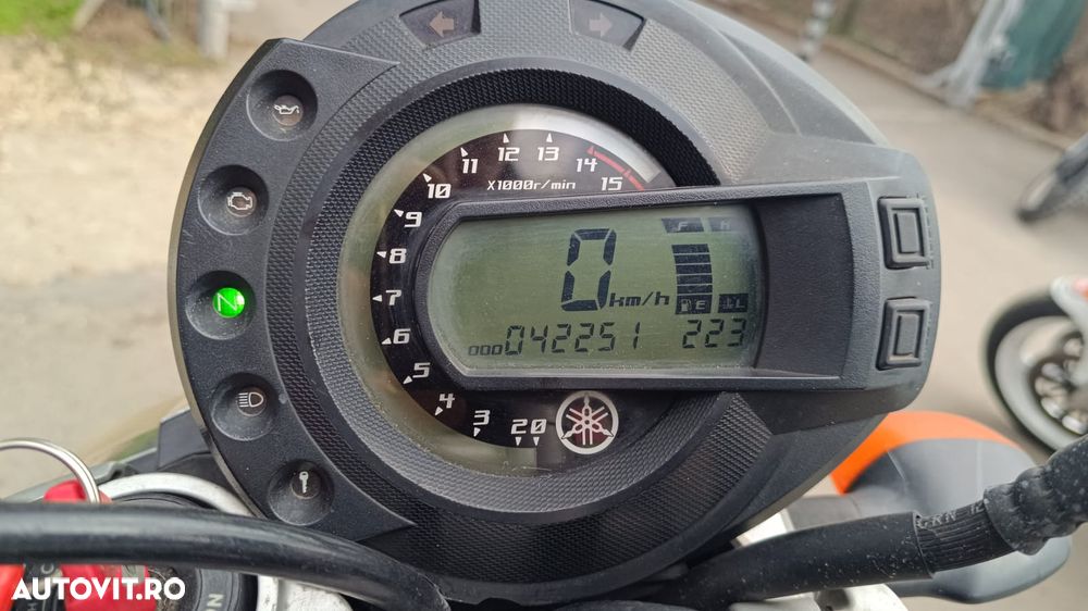 Yamaha FZ - 5