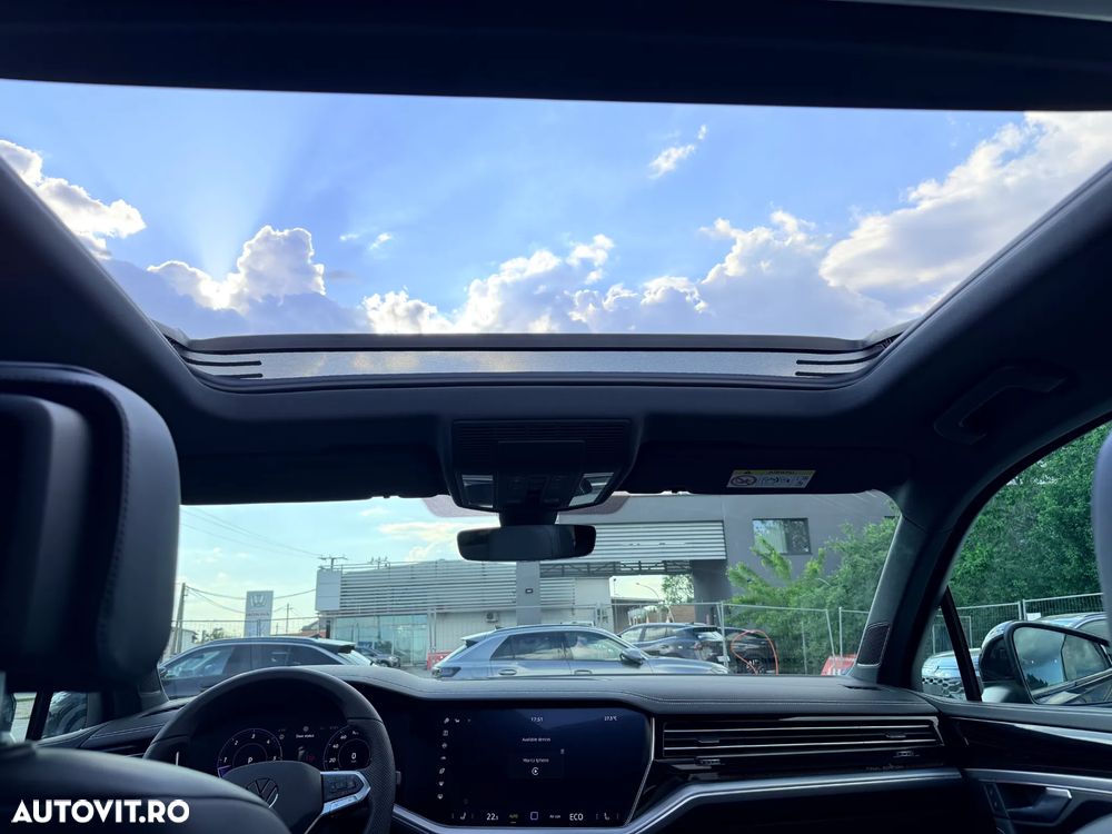 Volkswagen Touareg V6 TDI 4MOTION R-Line - 13