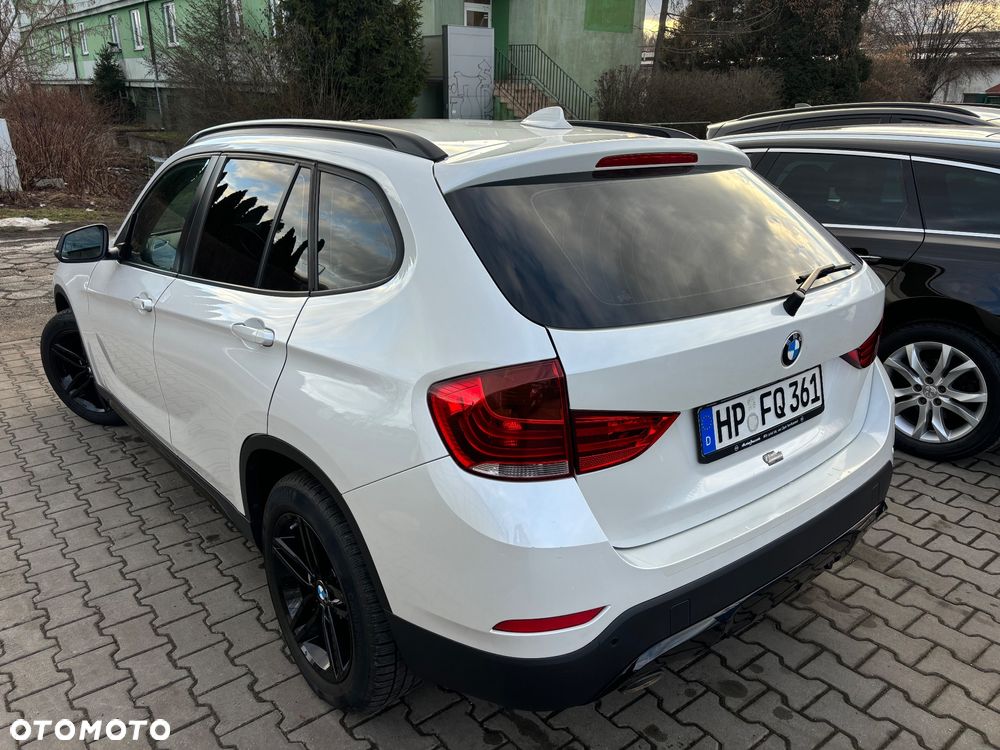BMW X1 sDrive18d Sport Line - 7