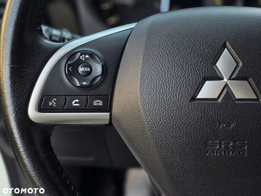 Mitsubishi Outlander - 21