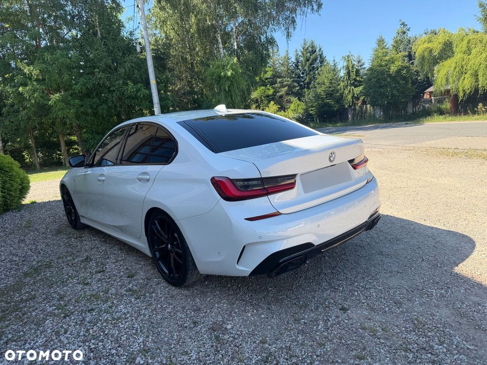 BMW Seria 3 330d M Sport - 4