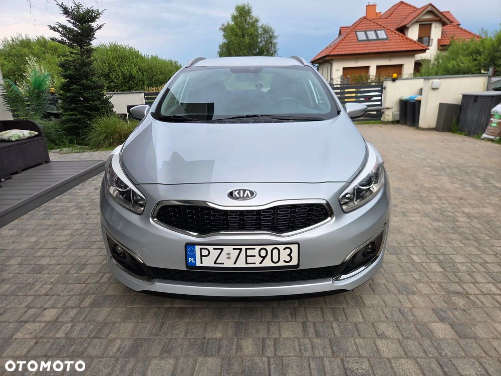 Kia Ceed 1.6 CRDi 136 DCT ISG Platinum Edition - 10