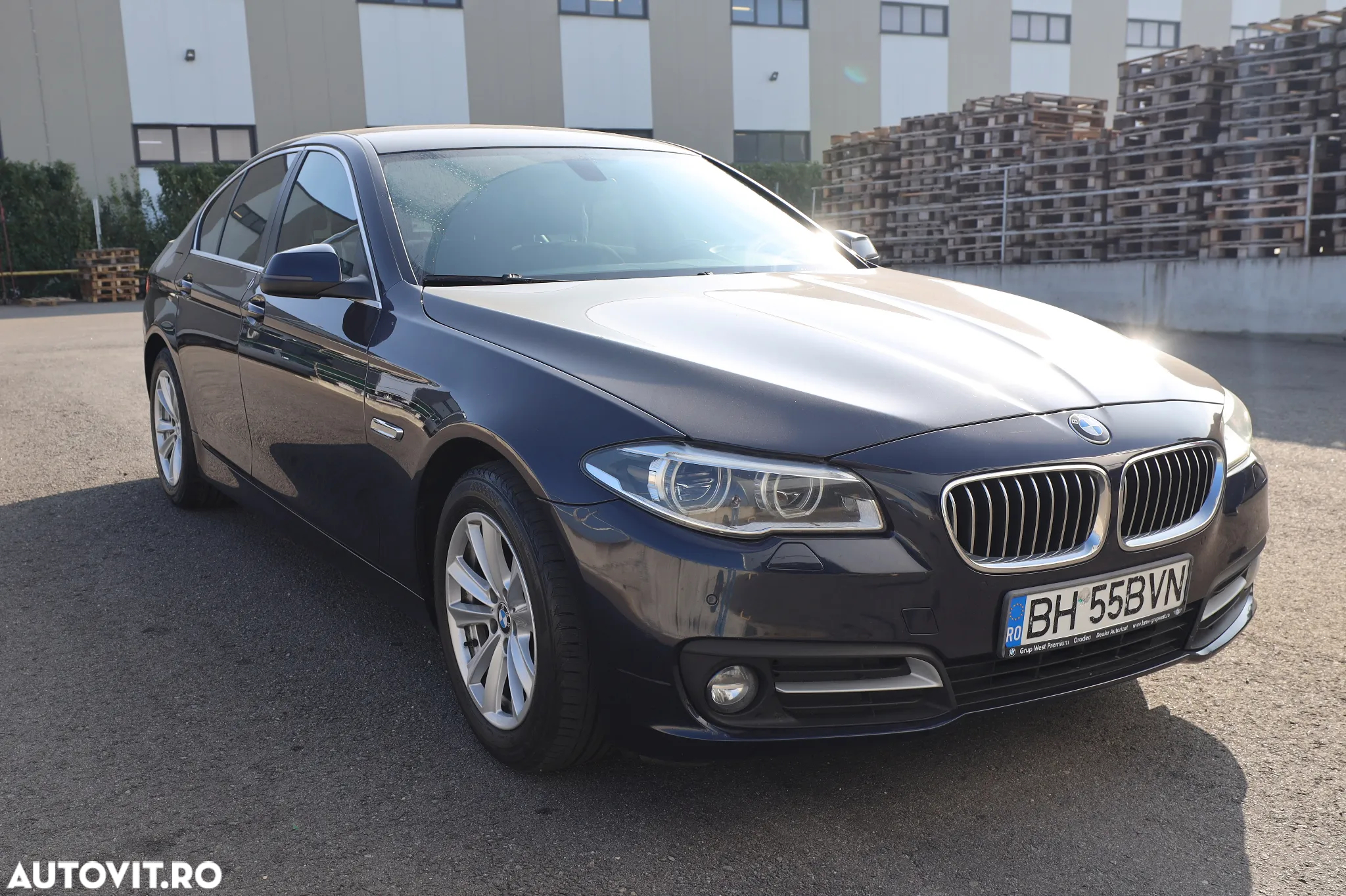 BMW Seria 5 520d xDrive AT - 3