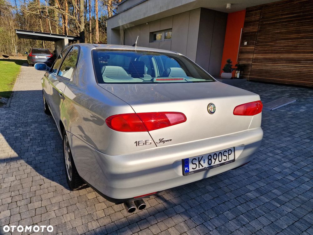 Alfa Romeo 166 - 32