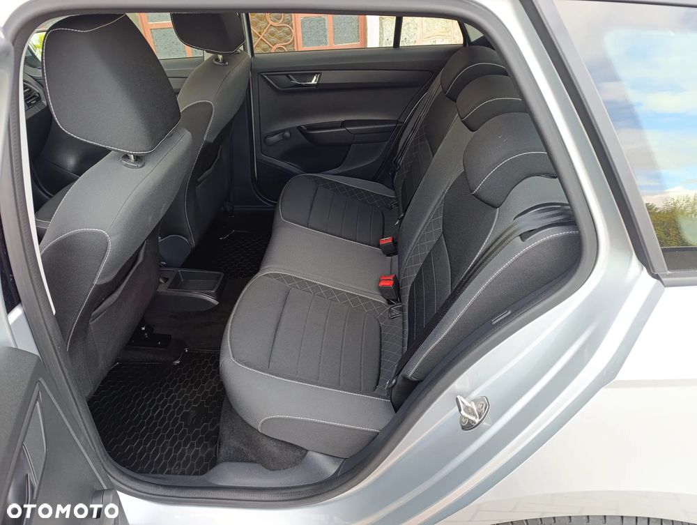 Skoda Fabia 1.0 TSI Ambition - 19