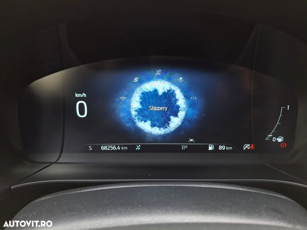 Ford Kuga 1.5 EcoBoost FWD ST Line - 24