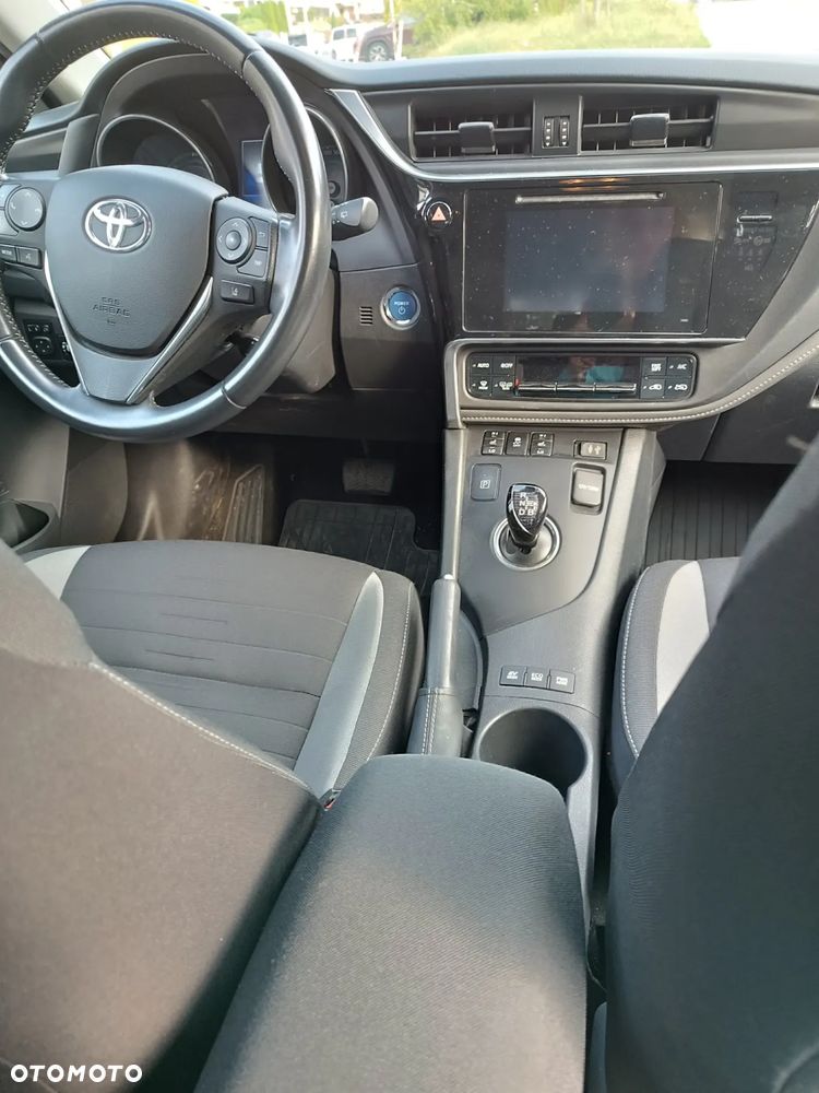 Toyota Auris Hybrid 135 Premium - 2
