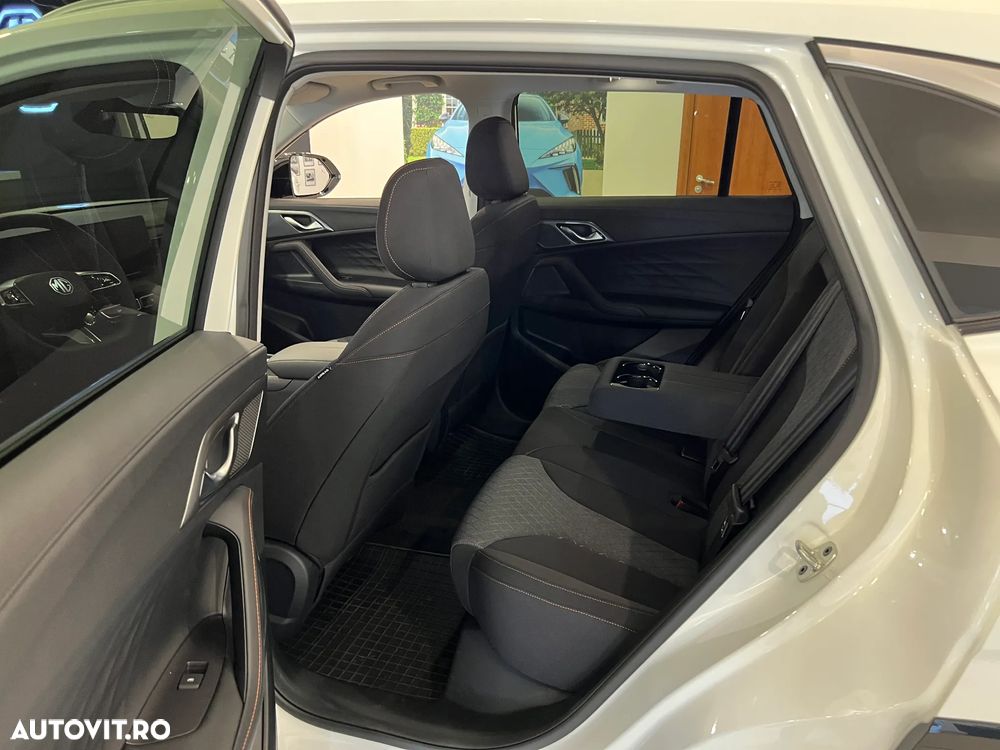 MG EHS 1.5 T-GDi AT PHEV Excite - 9