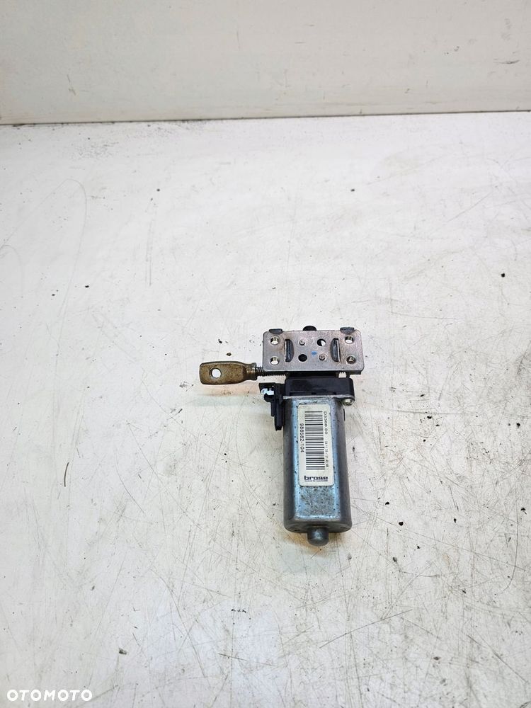 SILNICZEK REGULACJI FOTELA PRAWY AUDI A3 A4 A5 A6 A7 988582-104 - 2