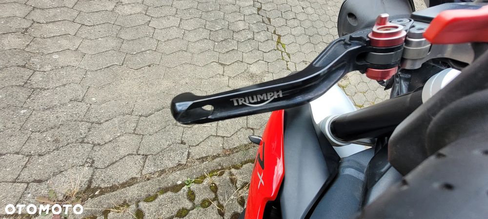 Triumph Street Triple - 18
