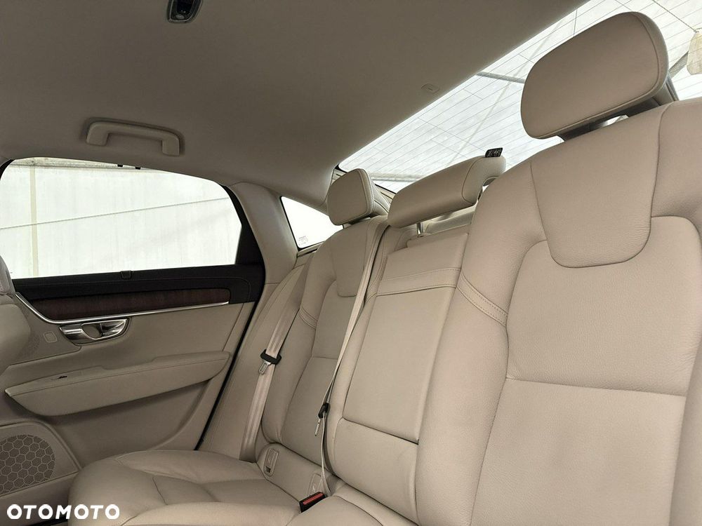 Volvo S90 - 19