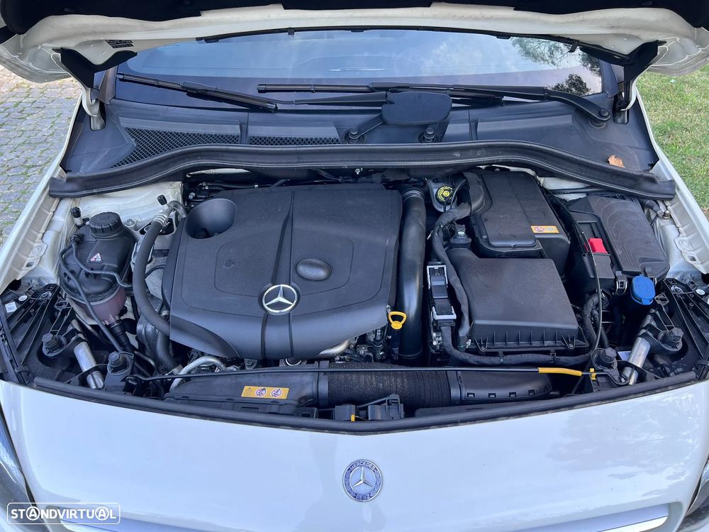 Mercedes-Benz B 220 (CDI) d 4Matic 7G-DCT AMG Line - 14