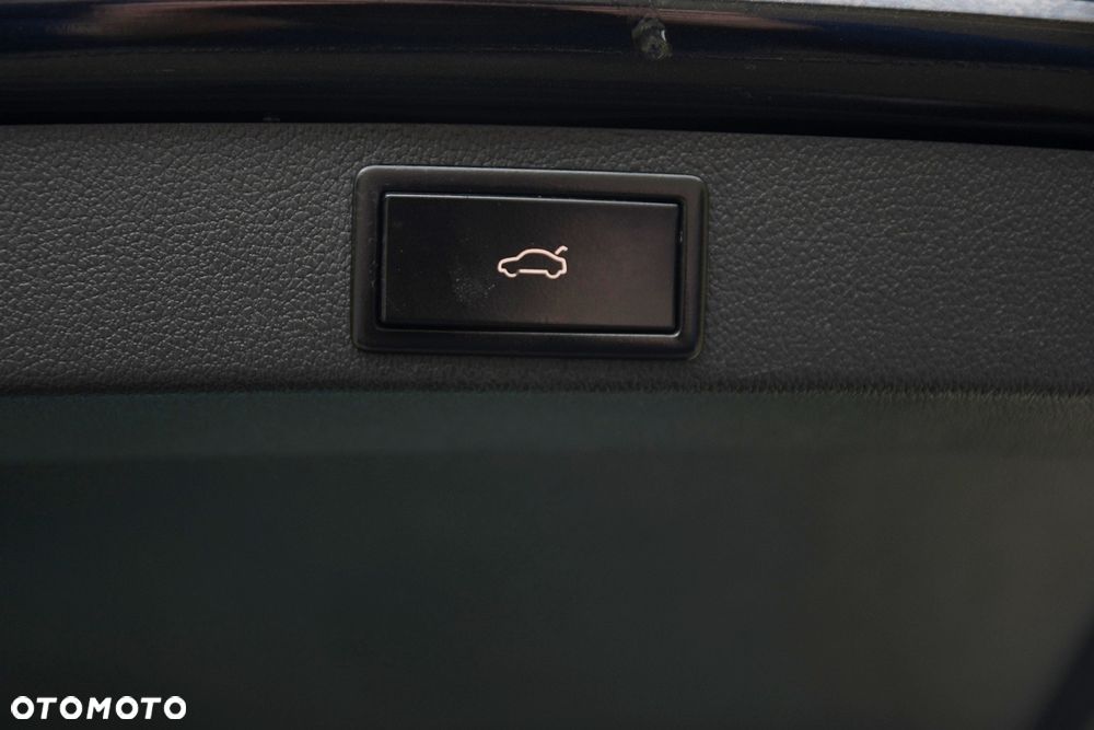 Skoda Octavia 2.0 TDI L&K DSG - 23