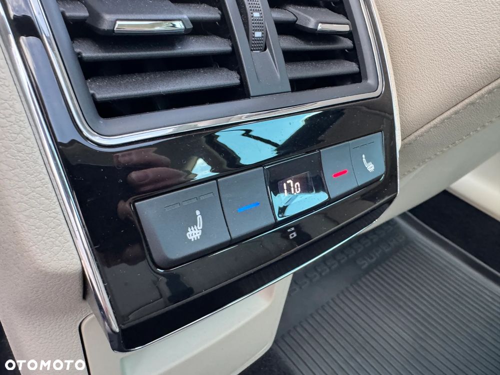 Skoda Superb 2.0 TSI 4x4 L&K DSG - 19
