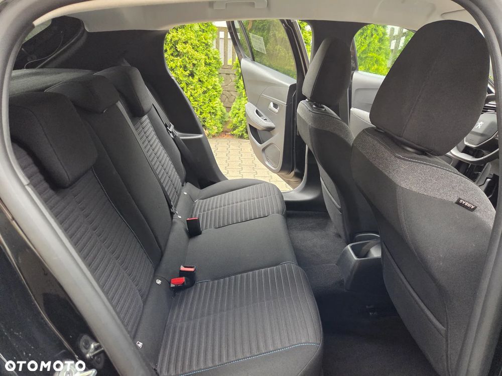 Peugeot 208 1.2 T Allure S&S - 9