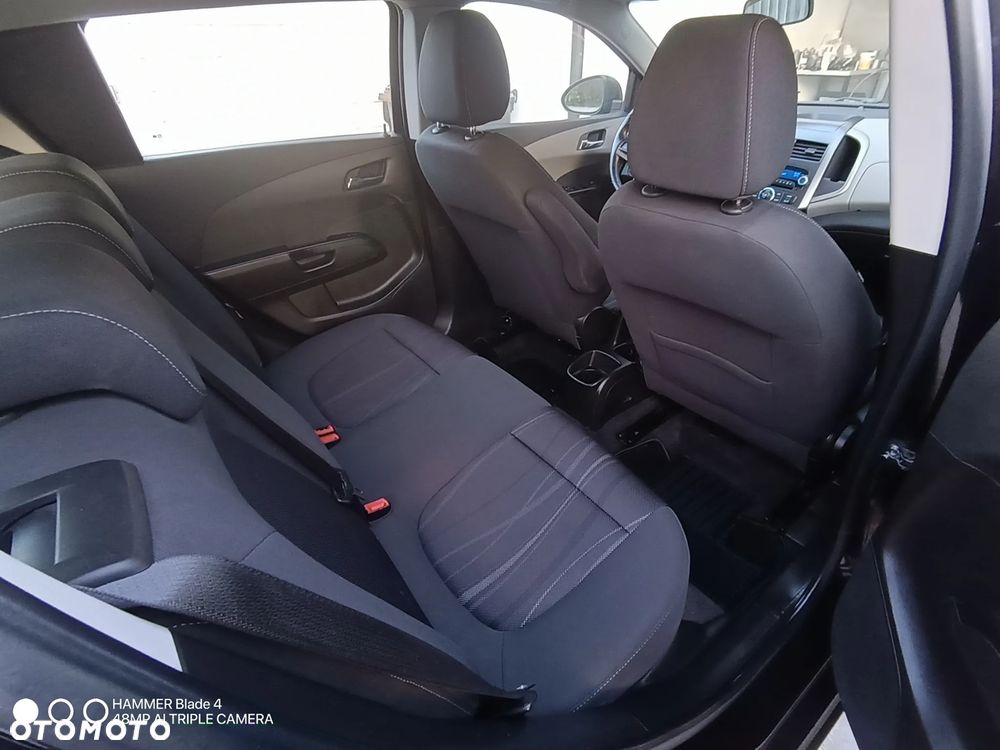 Chevrolet Aveo 1.6 LTZ - 27