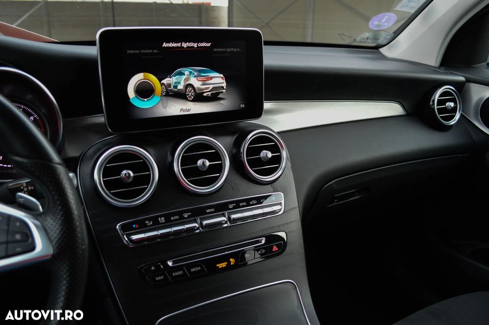 Mercedes-Benz GLC Coupe 250 4Matic 9G-TRONIC Exclusive - 25