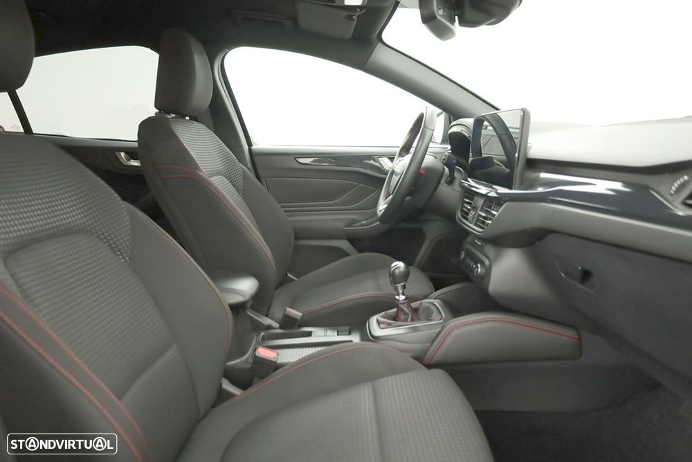 Ford Focus 1.0 EcoBoost MHEV ST-Line - 22