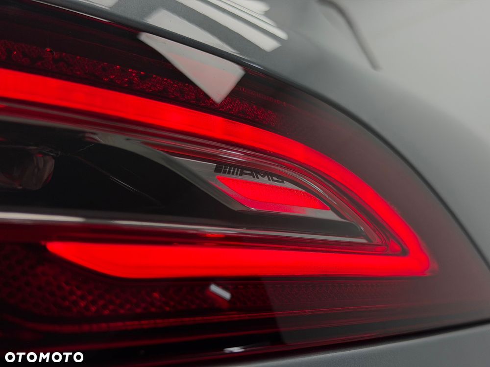 Mercedes-Benz AMG GT 43 4-Matic+ - 17